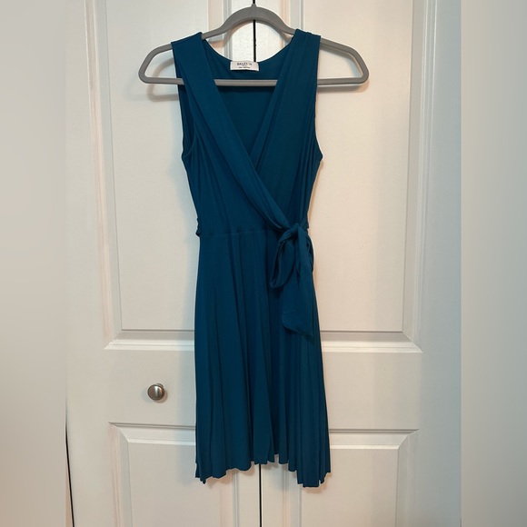 BAILEY44 PETITE Teal mini sleeveless wrap dress - Picture 3 of 5